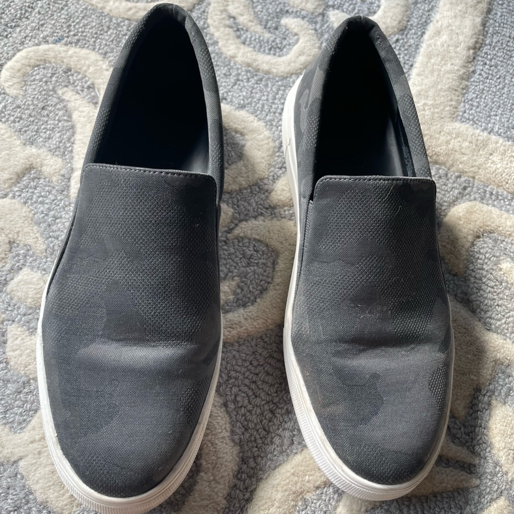 Vince Camuto slip on sneakers